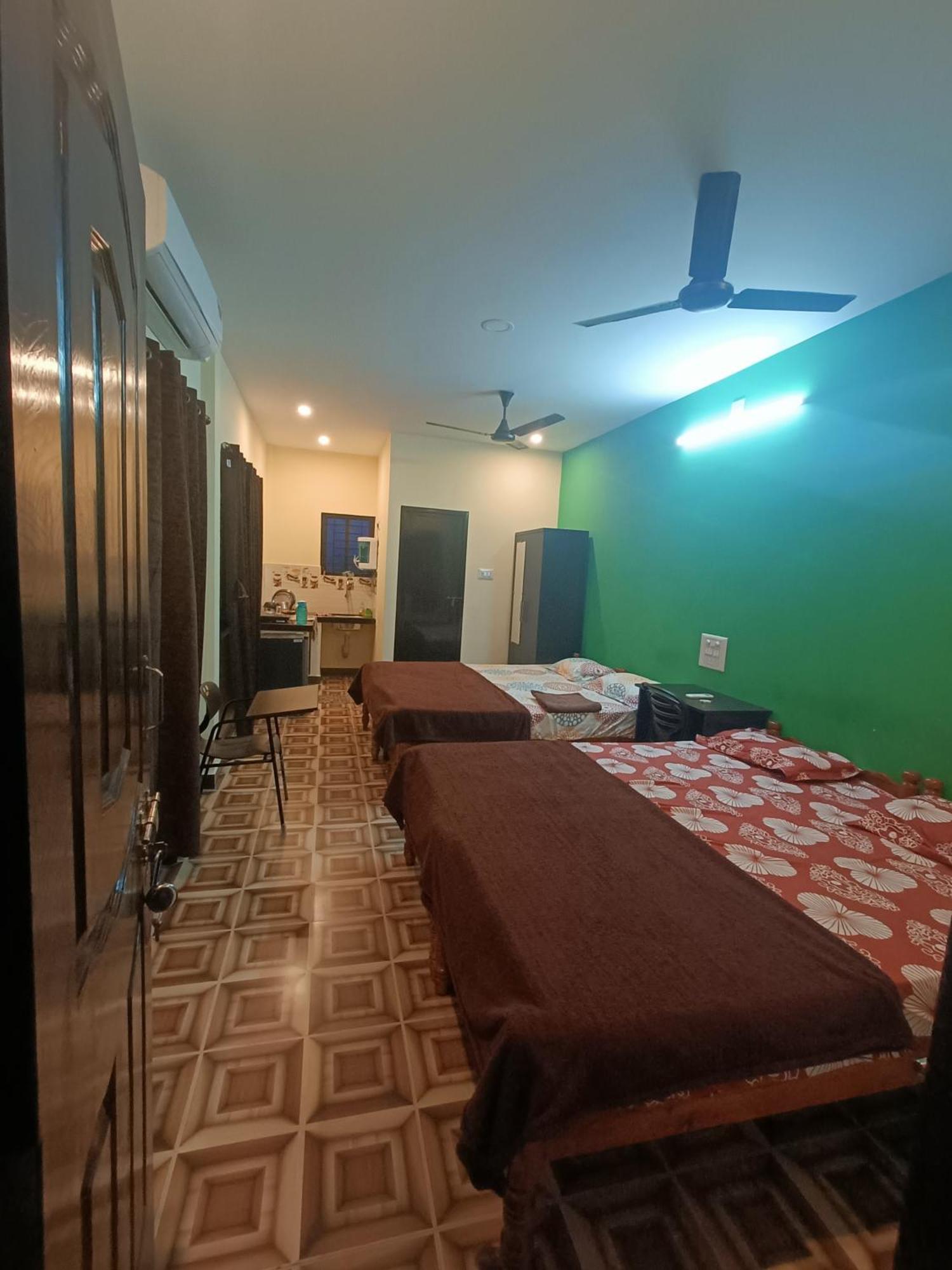 Maanyatha Home Stay Manipal Rom bilde